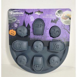 Halloween Tomb & Skulls Mini Treat Cake Pan Trudeau Structure Silicone 10" Round